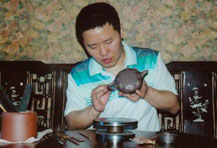 儲亦斌老師