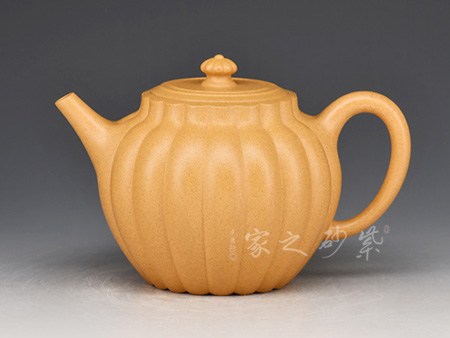 湯宣武作品黃金頌