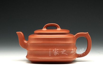 王中民作品方樽壺